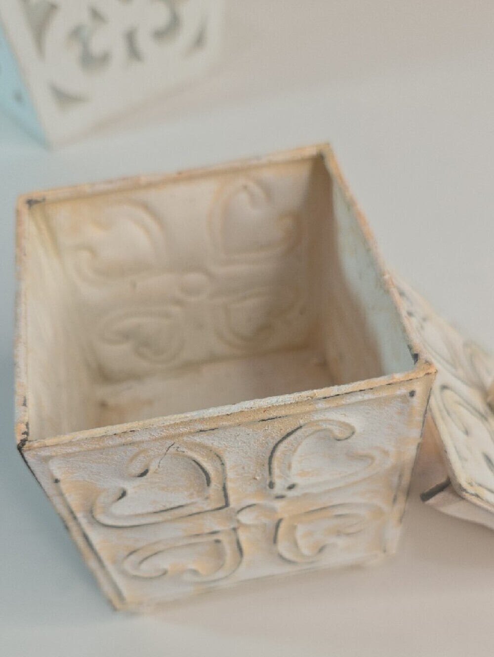 Set of 3 White Decorative Home Accent Vases and Box Shabby Chic Cottage Core - Picture 8 of 11